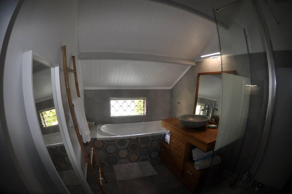 Magnifique Duplex Avec Piscine Et Accés * Le Gosier (Grande-Terre)