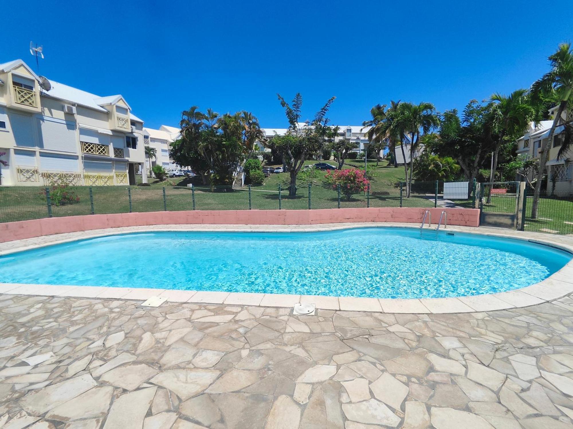 Magnifique Duplex Avec Piscine Et Accés Appartement Le Gosier (Grande-Terre)